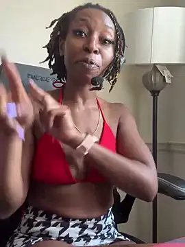 LeyaHoneybuns' Webcam Show