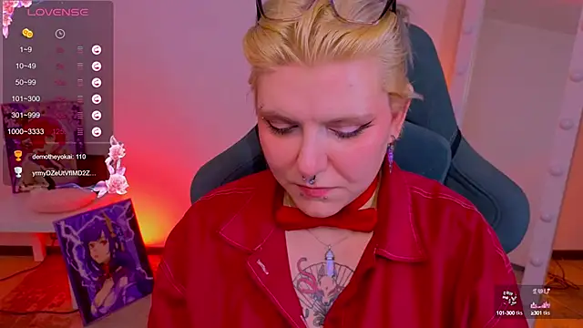 bluelunaray's Webcam Show