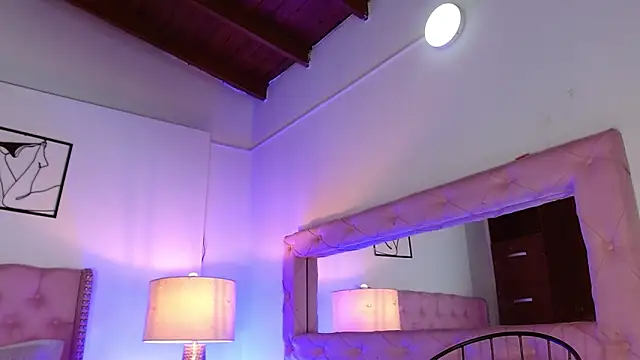 aurora_saenz's Webcam Show