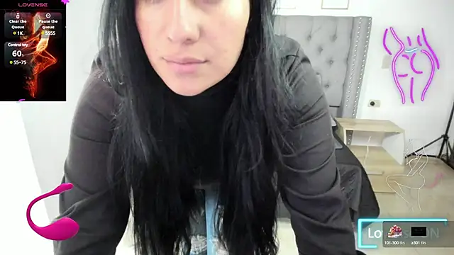 Viviene_Price's Webcam Show