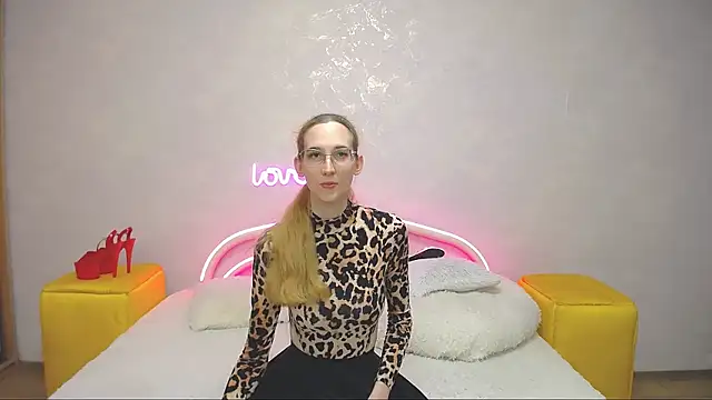 KlaryBrait 网络视讯表演