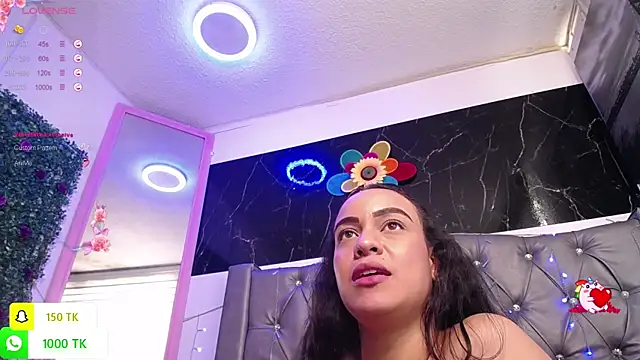 LAILAGUMMY's Webcam Show