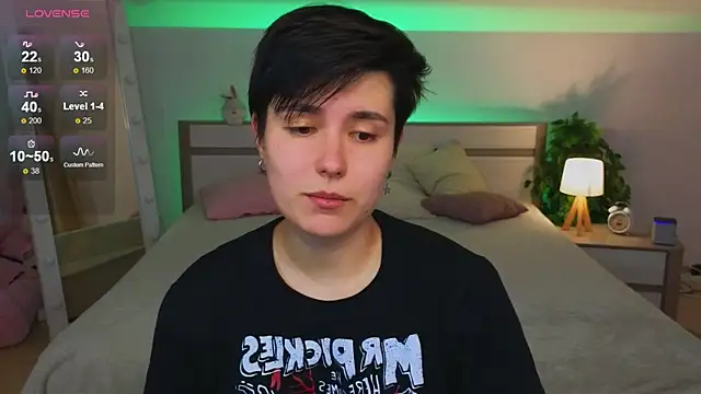 CharlieeAdams' Webcam Show