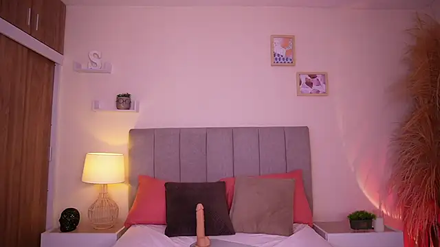 curvyliciousss' Webcam Show