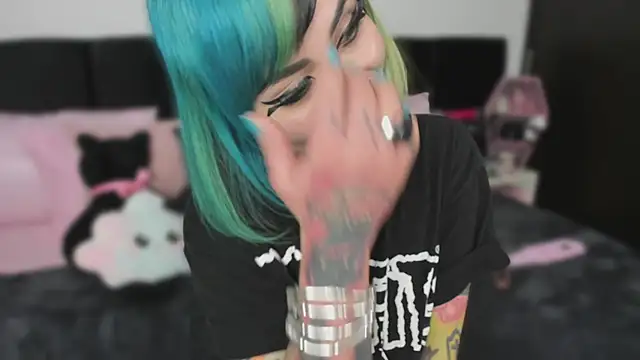 NikkiRamone's Webcam Show