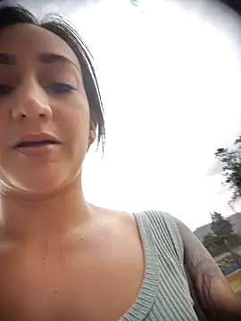 Ninabigtitied's Webcam Show