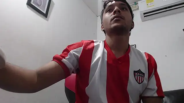 Guantes24's Live XXX Chat