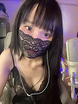 美女twlilybae在线直播