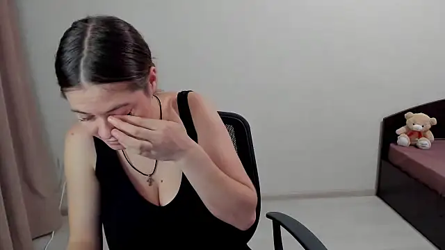 NicoleColly Live Sex Cams