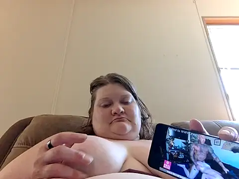 chrissybear84's Webcam Show