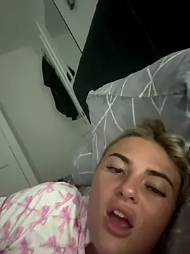 KatieGrace's Webcam Show