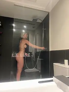 CamyBlossom's Webcam Show