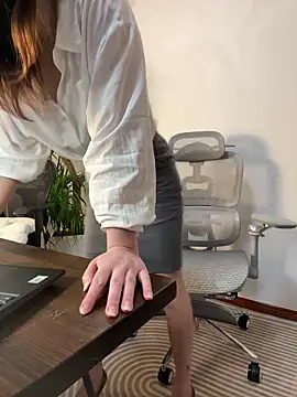 美女Kiera_666在线直播