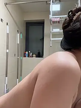 美女aier_x在线直播