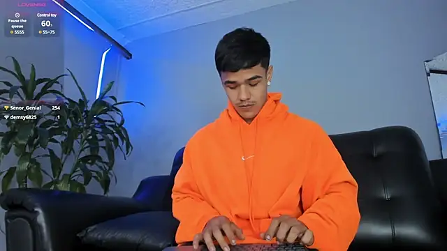 Rob_saenz_'s Webcam Show