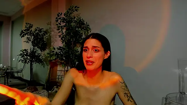 MaddyPerezz's Webcam Show