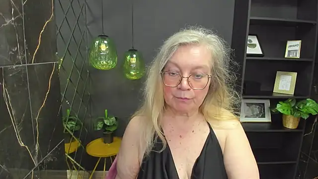 NataliMellow's Webcam Show