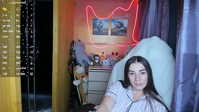Fiery_Brunette_'s Webcam Show
