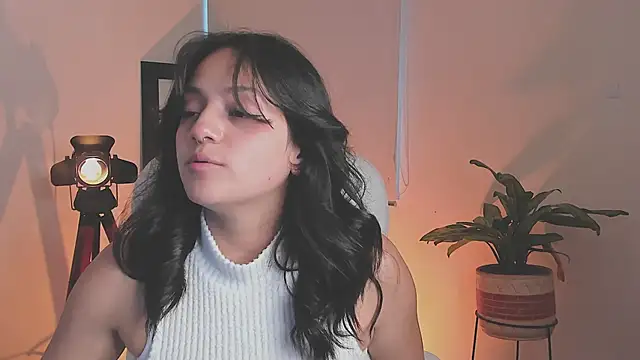 nahiapaws' Webcam Show