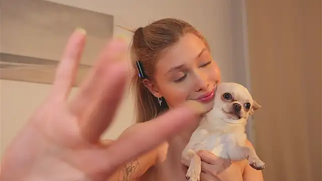 april_blush's Webcam Show
