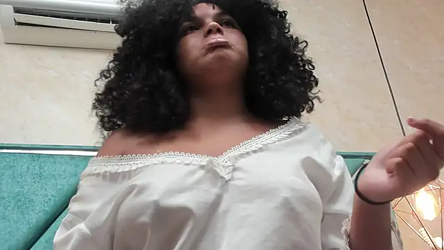 OBEDIENT_LULU Live Sex Cams