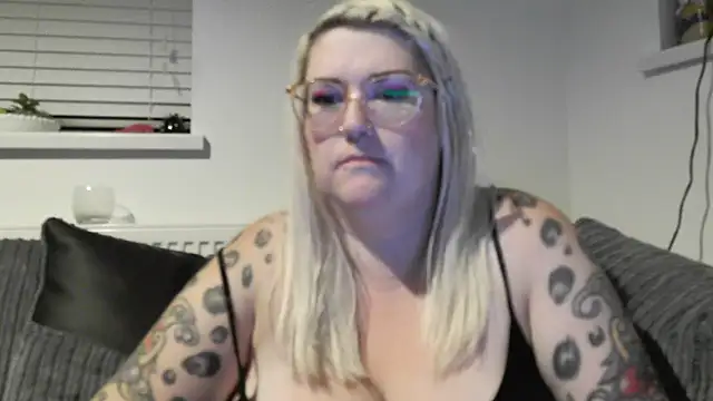 Sizzling_Indie36's Webcam Show