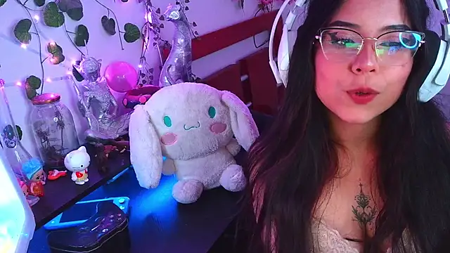 Kittyuwu_'s Webcam Show