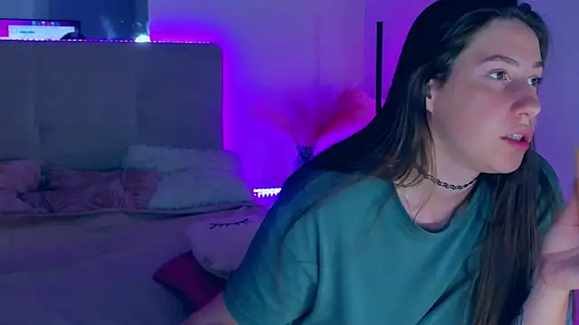 KiraLimme's Webcam Show