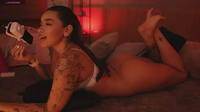 HannahW_'s Webcam Show