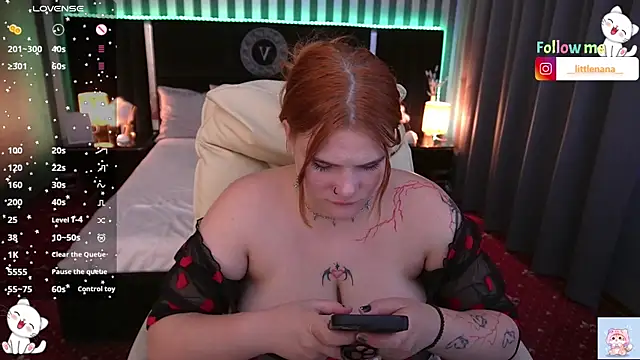Clumsy_Nana Show di sesso, in cam, in diretta