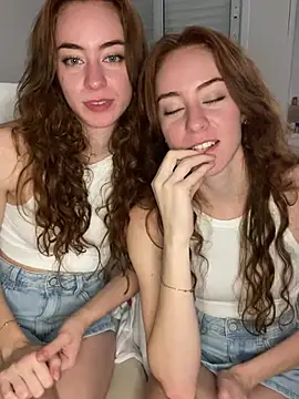 gemeasscarlatt's Webcam Show