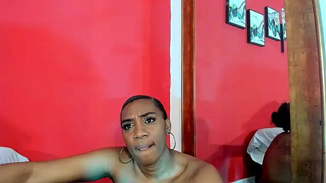 aisha_w10's Webcam Show