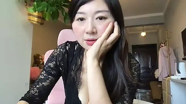 美女Diva-UUN在线直播