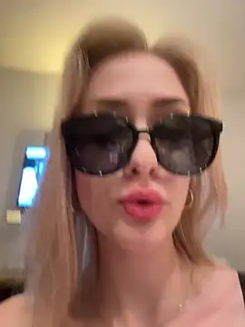 HighAndCouple's Webcam Show