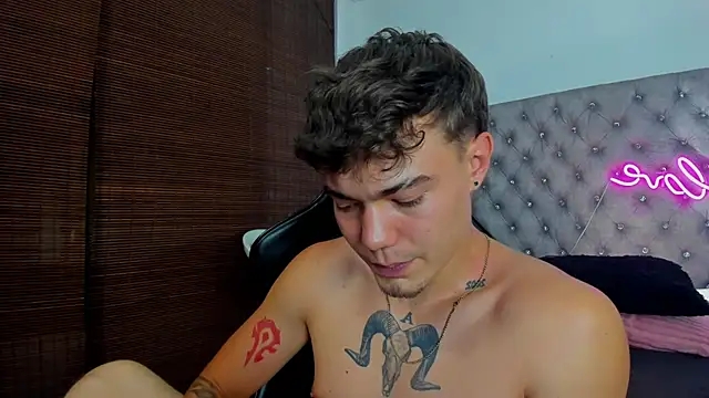 Axel_Blazee_'s Webcam Show