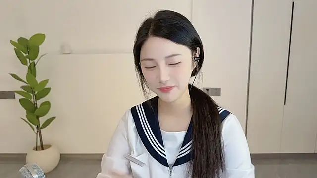 美女HaagenDazs_在线直播