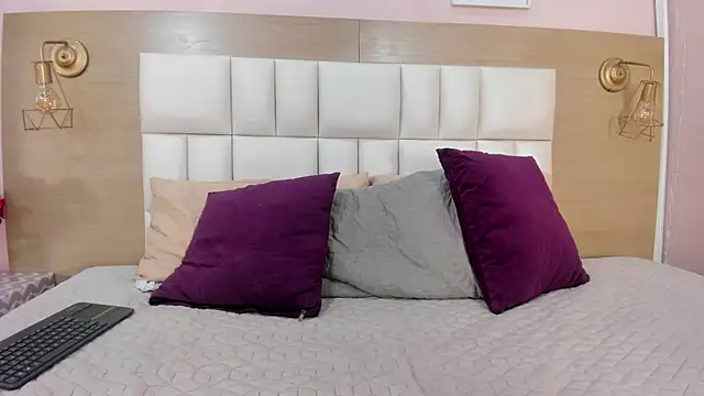 Isa-Alvarez Live Sex Cams