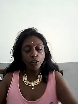 mamakarma1403 webcam show
