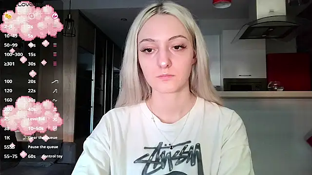 white_liillyy webcam show