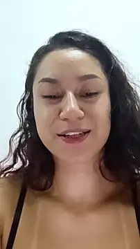 yummi__priv's Webcam Show