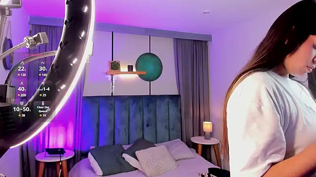 MiaDlucca's Webcam Show