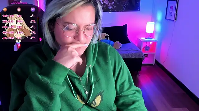 lucky-leah Live Sex Cams