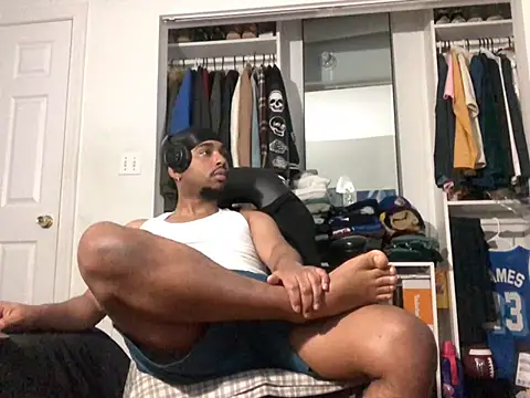 jaebaeeee's Webcam Show