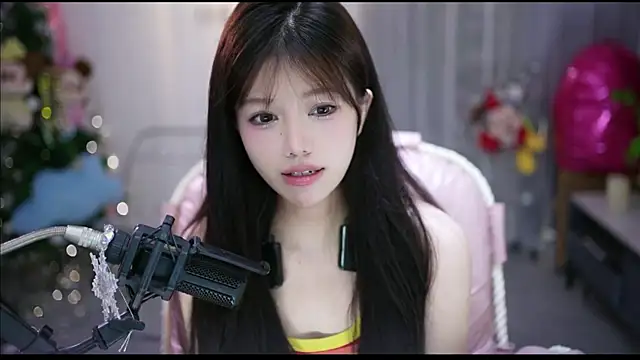 美女MinnieMoney在线直播