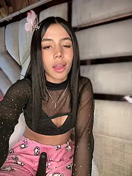 Show Webcam de Laura-Khalifa