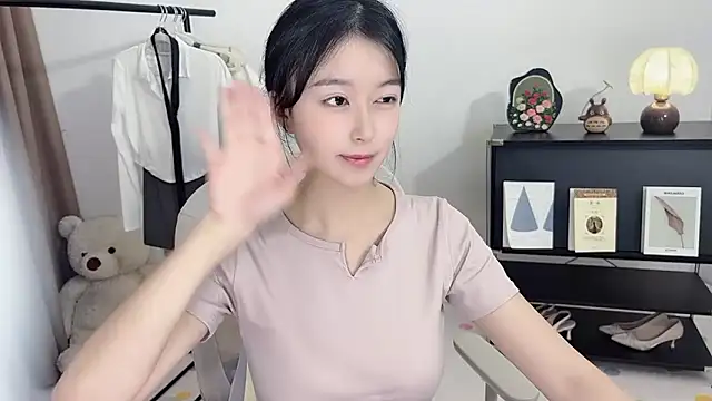 美女Onechestnut在线直播