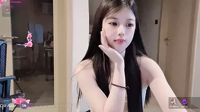 美女strawberryUU在线直播