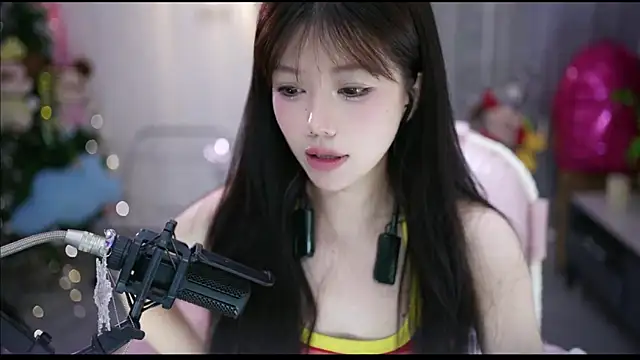 美女MinnieMoney在线直播