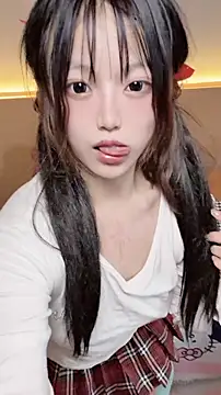美女momo-2580在线直播