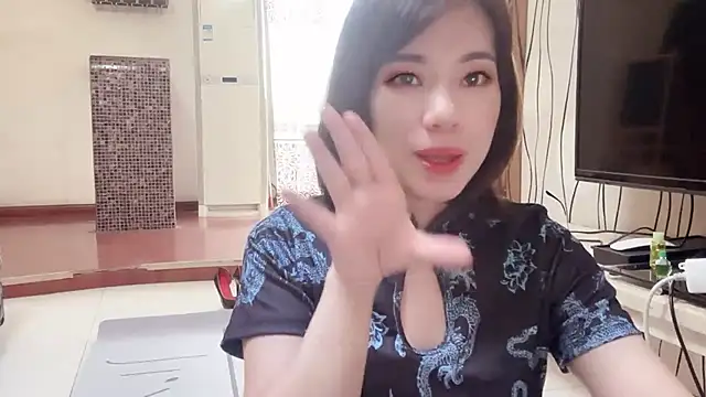 美女ttkx666在线直播
